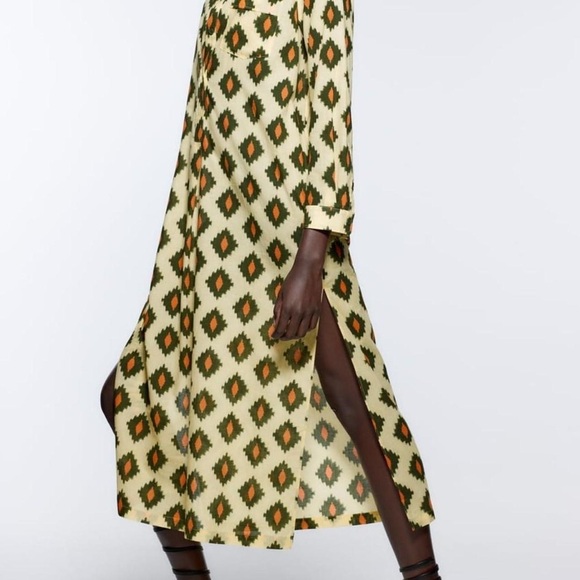 Zara Geometric Midi Dress - Picture 2 of 9
